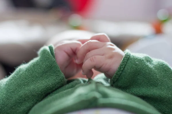 Yeni Doğan Bebek Eller Yakın Çekim Vurdu — Stok fotoğraf