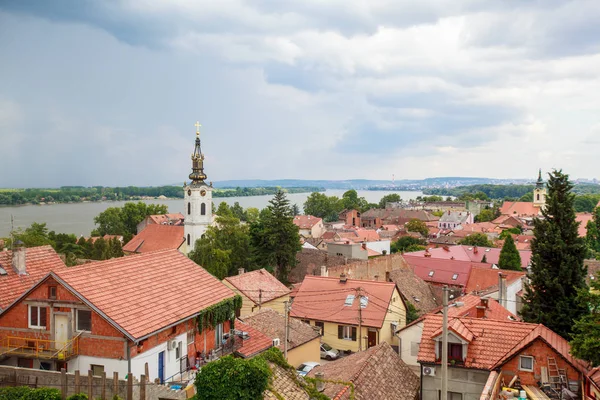 Vista Panoramica Vecchi Tetti Chiesa Ortodossa Fiume Danubio Zemun Belgrado — Foto Stock