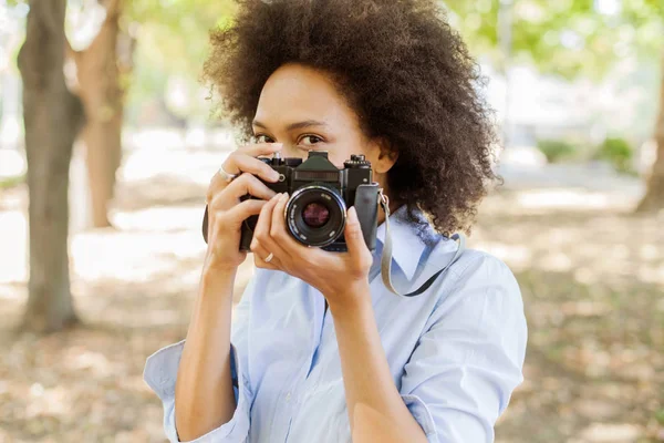 African American Woman Taking Photo Fun Nature Old Retro Camera — стоковое фото