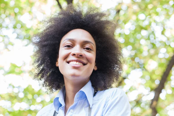 Retrato Sensual Joven Negro Mujer Naturaleza — Foto de Stock