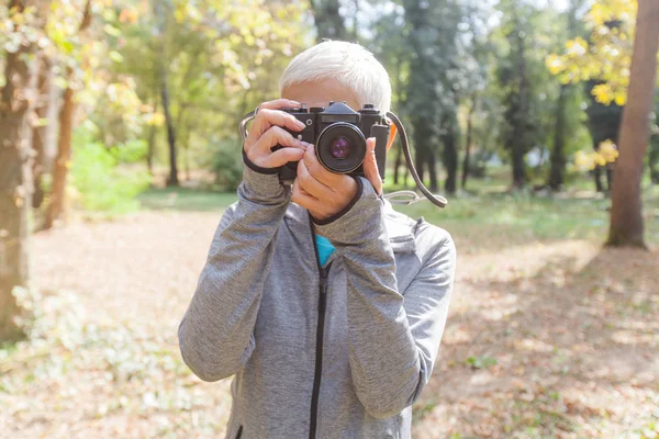 Portrait Senior Woman Retro Camera Taking Photo Nature — Stok Foto