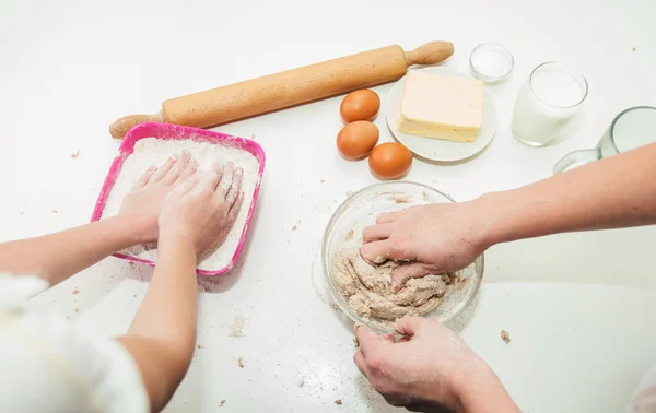 Hands Mother Daughter Knead Dough Pizza White Table Having Fun — Stock Photo, Image