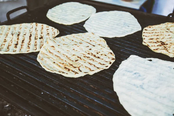 Ręcznie robione tortilla z grilla — Zdjęcie stockowe