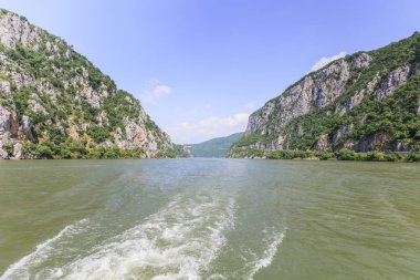 Tuna Nehri Doğa Manzara Üzerinde Demir Kapılar Gorge 
