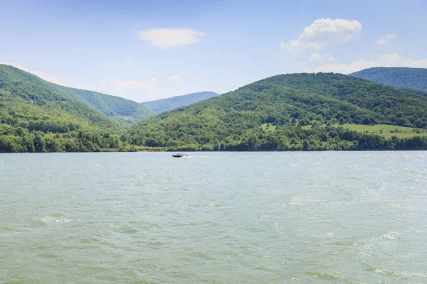 Uitzicht op het landschap van de Donau — Stockfoto