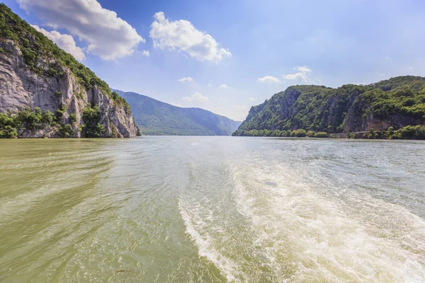 Żelazny wąwóz bramy na Dunaju Rzeka Natura Krajobraz — Zdjęcie stockowe