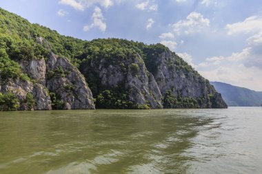 Tuna nehri üzerinde Gorge , Demir Kapılar , bahar doğa manzara , Doğu Sırbistan'da bulunan