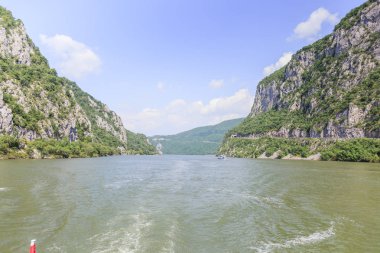 Tuna nehri üzerinde Gorge , Demir Kapılar , bahar doğa manzara , Doğu Sırbistan'da bulunan