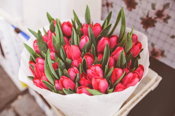 Tulips for sale at street flowers market — Stock Photo, Image