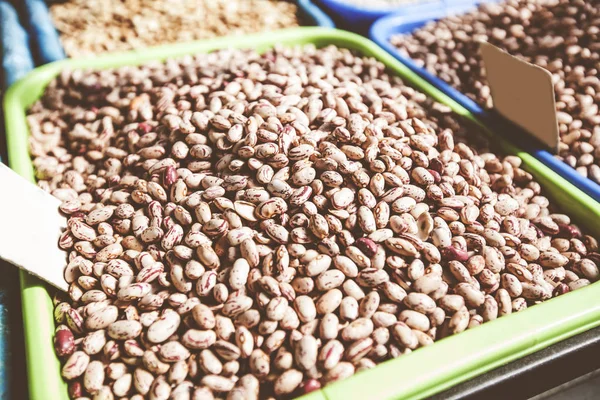 Mercado de agricultores locales de frijoles secos — Foto de Stock
