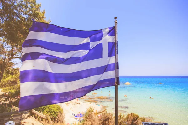 Nationalflagge des griechischen Sommerreiseziels — Stockfoto