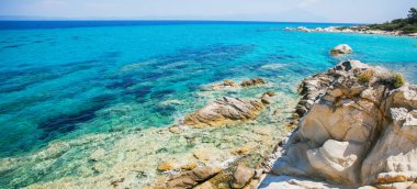 Rocky Sahili Manzarası Turkuvaz Renkli Deniz Suyu Yunanistan 