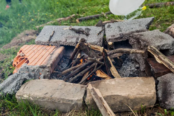 Cheminée Pour Barbecue Improvisé Camping Pleine Nature — Photo