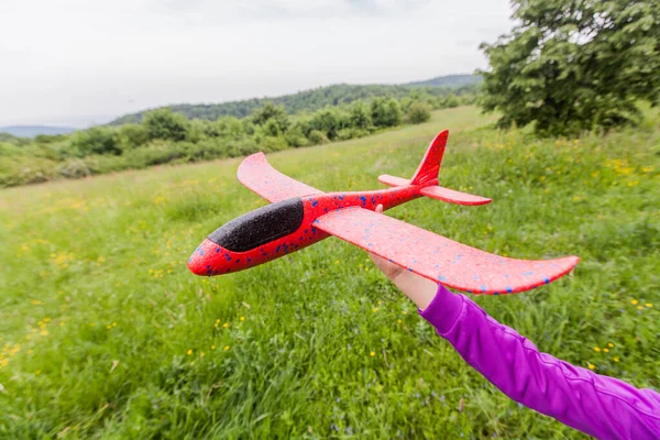 Child Having Fun Airplane Toy Spring Green Fields — Stock Photo, Image