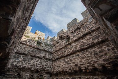 Ortaçağ Kalesi - Antik Osmanlı Tarihi Ram Kalesi - Sırbistan - Mimari Seyahat - İçeriden Görünüm