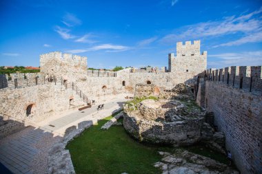 Kültür Mirası, Ortaçağ Ram Kalesi, eski Osmanlı kalesi, Tuna Nehri kıyısında yer alan sınır tahkimatı, doğu Sırbistan, Avrupa