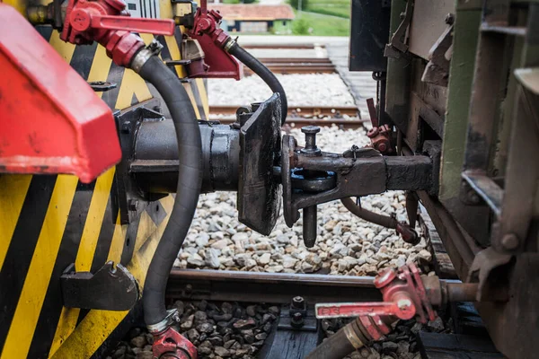  Tren istasyonunda eski tren vagonları, eski tren bağlantıları..