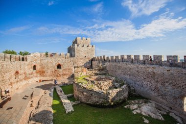 Kültür Mirası, Ortaçağ Ram Kalesi, eski Osmanlı kalesi, Tuna Nehri kıyısında yer alan sınır tahkimatı, doğu Sırbistan, Avrupa