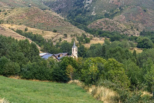加瓦斯 加泰罗尼亚比利牛斯山脉的一个小村庄 — 图库照片