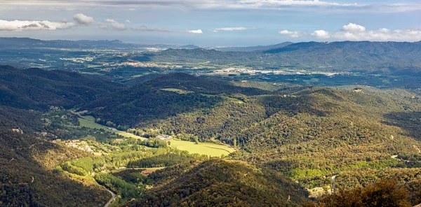 Vista del paisaje desde el macizo del Montseny, Cataluña —  Fotos de Stock