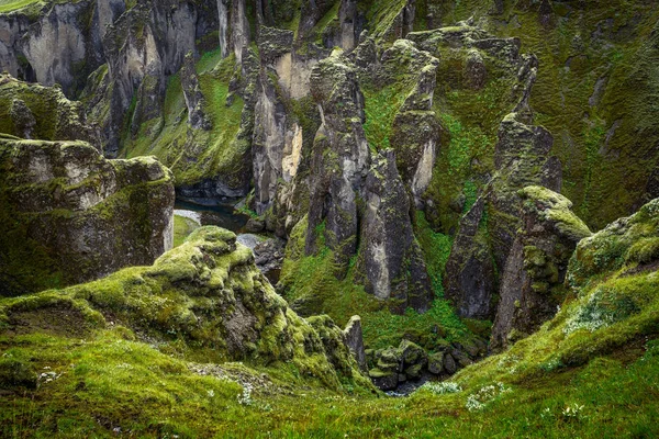冰岛的Fjadrargljufur峡谷 — 图库照片