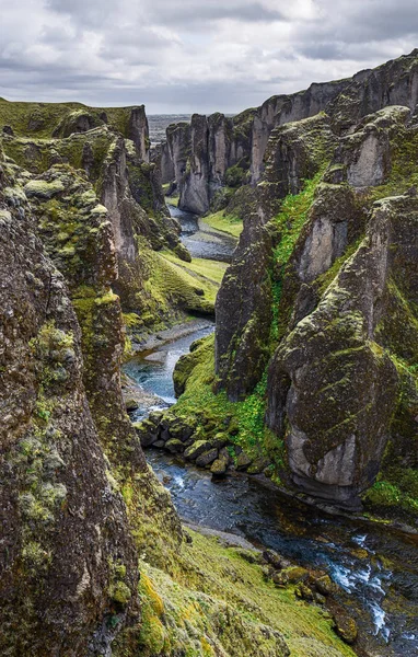 Каньон Фьядрарглюфур в Исландии — стоковое фото