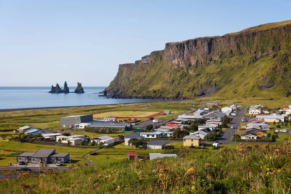 El pueblo de Vik, vista aérea, Islandia —  Fotos de Stock