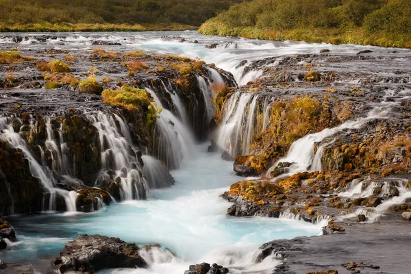 Krásný Bruarfoss vodopád blízko, Island — Stock fotografie