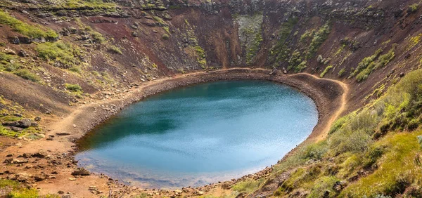 Vista panorámica del cráter Kerid en Islandia — Foto de Stock
