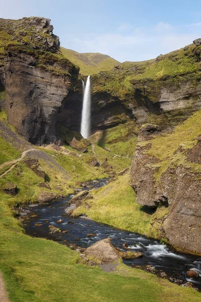 Wasserfall Kvernufoss in Südisland — Stockfoto