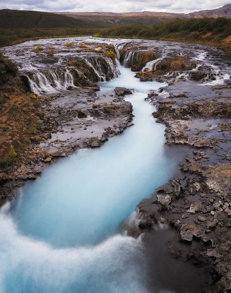 美しいターコイズブルーロス滝,アイスランド — ストック写真