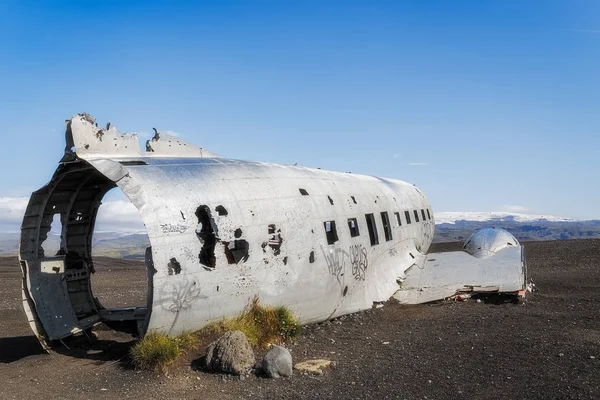 Abandoned plane wreck  on Solheimasandur beach, Iceland — Stock Photo, Image