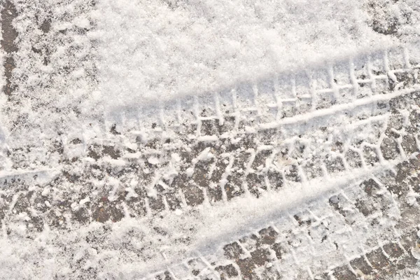 Impronte Ruote Piedi Sulla Neve Fresca — Foto Stock