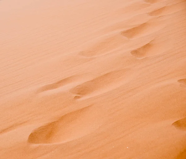 Zandduin Met Voetafdrukken — Stockfoto