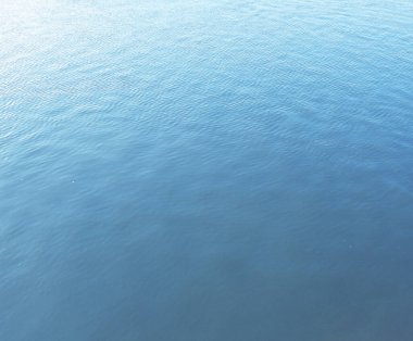 Arkaplan olarak deniz suyu