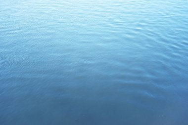 Arkaplan olarak deniz suyu