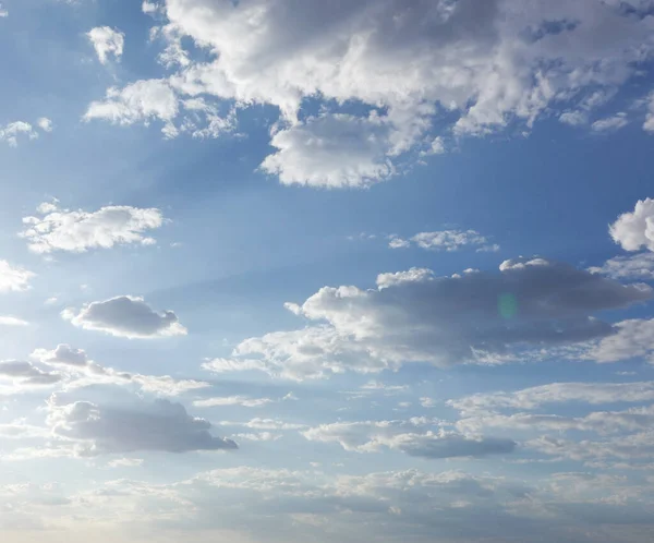 Cielo Azul Con Nubes —  Fotos de Stock