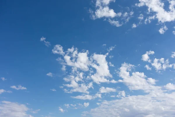 Blå Himmel Som Bakgrund — Stockfoto