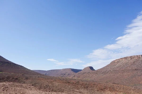 Błękitne Niebo Wzgórza Namibia Afryka — Zdjęcie stockowe