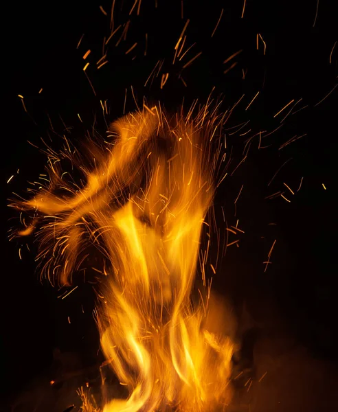 Llamas Fuego Con Chispas Sobre Fondo Negro —  Fotos de Stock