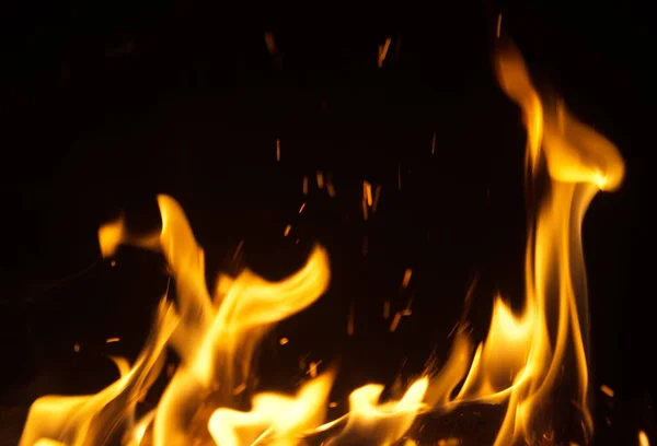 Llamas Fuego Con Chispas Sobre Fondo Negro — Foto de Stock