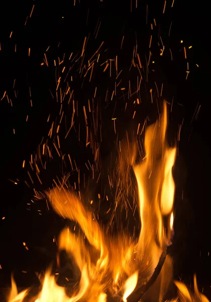 Llamas Fuego Con Chispas Sobre Fondo Negro — Foto de Stock