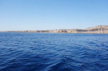 Güzel mavi deniz ve gökyüzü