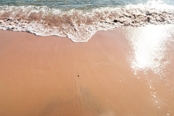 Onde Morbide Sulla Spiaggia Sabbiosa — Foto Stock