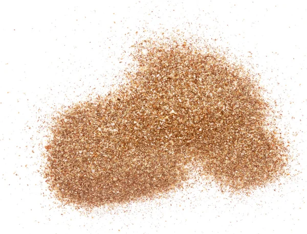 Beyaz arkaplanda izole kum