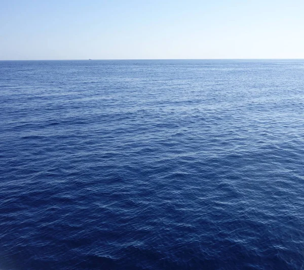 Красивое Голубое Море Небо — стоковое фото