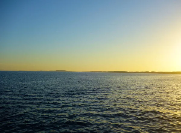 Hermosa Puesta Sol Sobre Mar —  Fotos de Stock