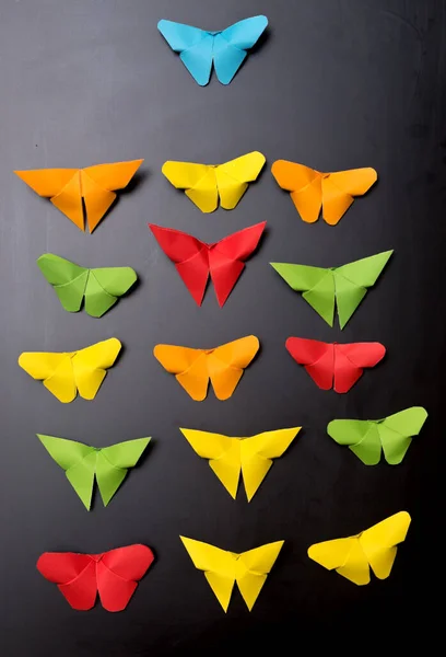 Siyah Arkaplanda Origami Kelebekleri — Stok fotoğraf