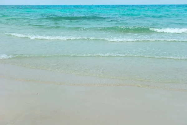 明るい美しい熱帯の海 — ストック写真