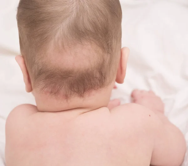 Close Bebê Remendo Careca — Fotografia de Stock